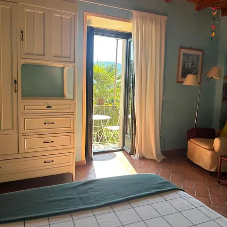 ベッド・アンド・ブレックファスト Casa Dei Fiori 3*